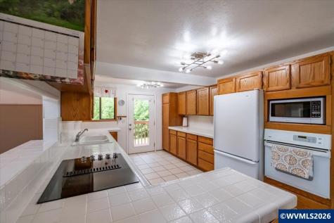19864 Shangrila Lane Alsea OR 97324