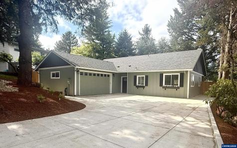 4455 Matthews Lp S Salem OR 97302