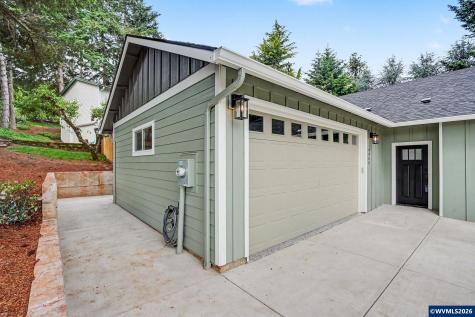 4455 Matthews Lp S Salem OR 97302