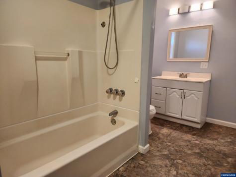 208 S Swiegle Avenue Molalla OR 97038