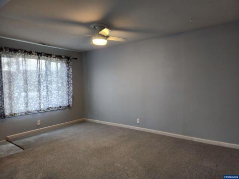208 S Swiegle Avenue Molalla OR 97038
