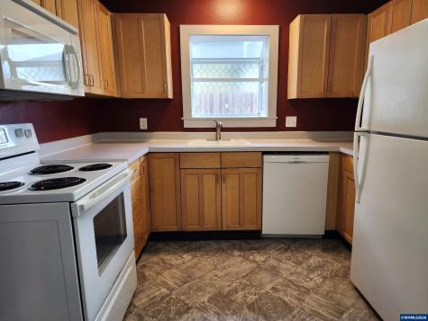 208 S Swiegle Avenue Molalla OR 97038