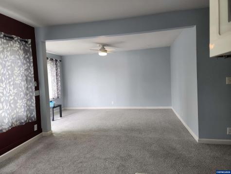 208 S Swiegle Avenue Molalla OR 97038