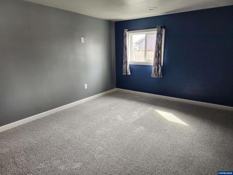 208 S Swiegle Avenue Molalla OR 97038