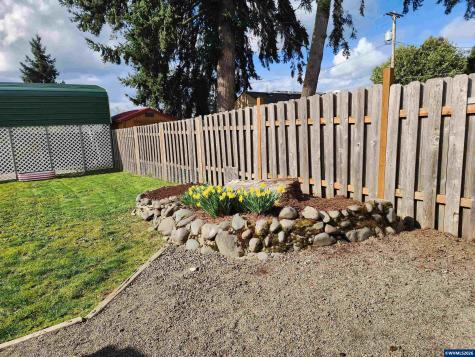 208 S Swiegle Avenue Molalla OR 97038