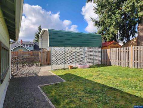 208 S Swiegle Avenue Molalla OR 97038