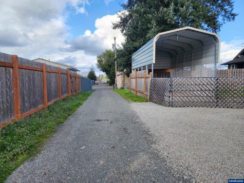 208 S Swiegle Avenue Molalla OR 97038