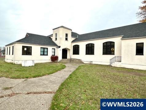 1099 Queen Avenue SW Albany OR 97321