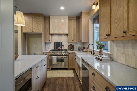 7541 Lennox Lane NE Keizer OR 97303