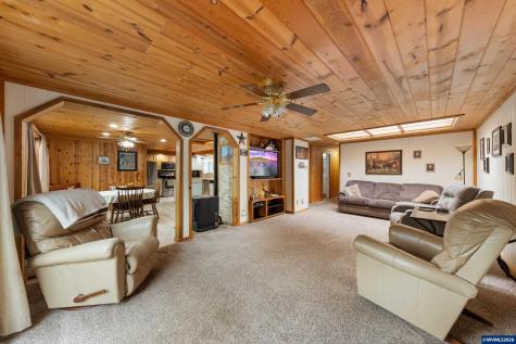 542 NW Douglas Street Dallas OR 97338