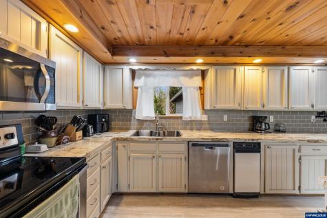 542 NW Douglas Street Dallas OR 97338