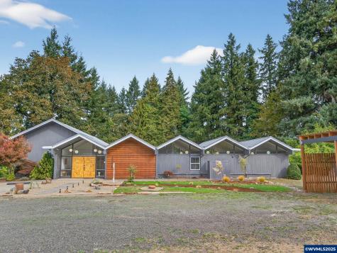 2590 Long Street Sweet Home OR 97386