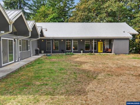 2590 Long Street Sweet Home OR 97386