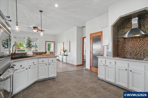 14055 Dallas Coast Highway Dallas OR 97338