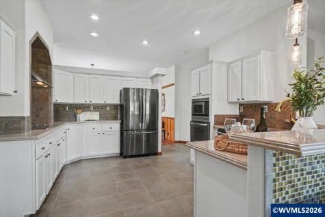 14055 Dallas Coast Highway Dallas OR 97338