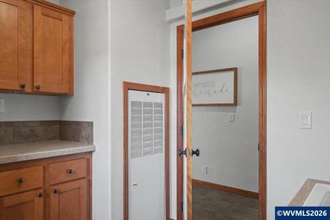 14055 Dallas Coast Highway Dallas OR 97338