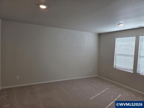 469 Lost Lake Street NE Salem OR 97301