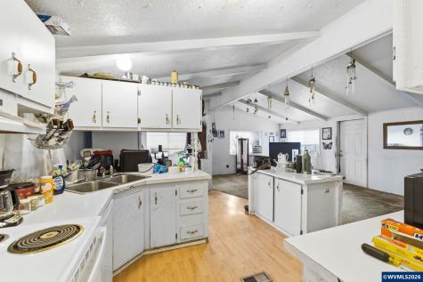 1423 47th Avenue Sweet Home OR 97386