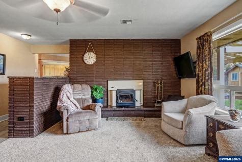 2718 Columbus Street SE Albany OR 97322