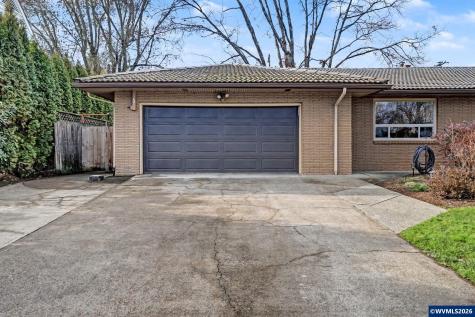 2718 Columbus Street SE Albany OR 97322