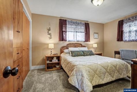 2718 Columbus Street SE Albany OR 97322