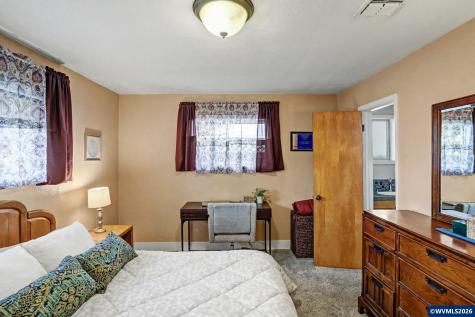 2718 Columbus Street SE Albany OR 97322