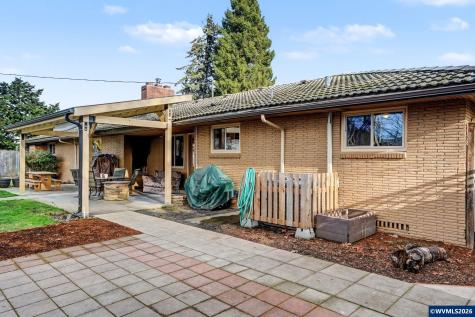 2718 Columbus Street SE Albany OR 97322