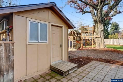 2718 Columbus Street SE Albany OR 97322