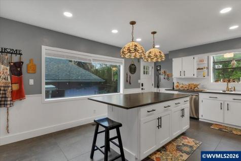 1113 Cottage Street NE Salem OR 97301