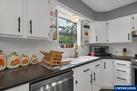 1113 Cottage Street NE Salem OR 97301