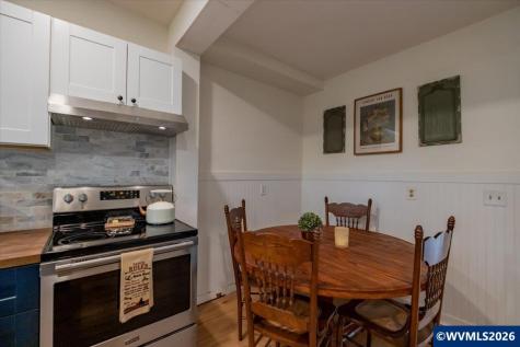 221 N 3rd Street Jefferson OR 97352