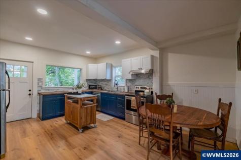221 N 3rd Street Jefferson OR 97352