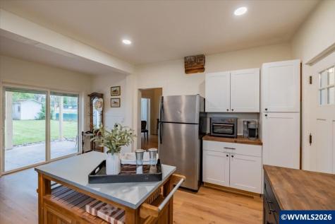 221 N 3rd Street Jefferson OR 97352