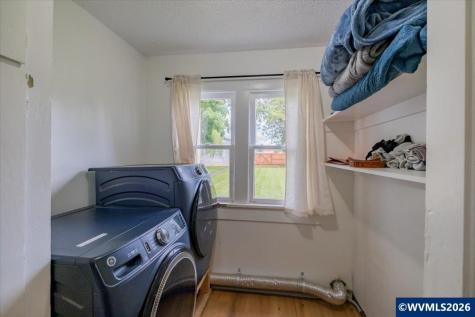 221 N 3rd Street Jefferson OR 97352