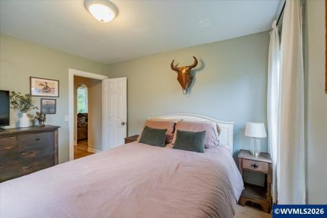 221 N 3rd Street Jefferson OR 97352