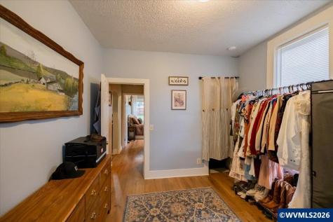 221 N 3rd Street Jefferson OR 97352