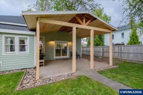 221 N 3rd Street Jefferson OR 97352
