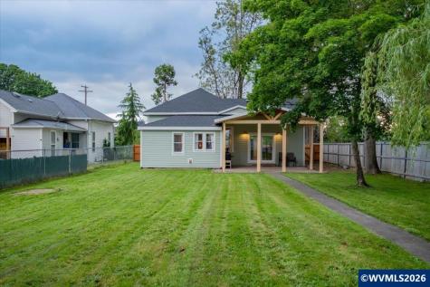 221 N 3rd Street Jefferson OR 97352