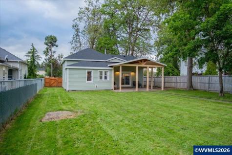 221 N 3rd Street Jefferson OR 97352