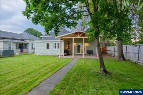 221 N 3rd Street Jefferson OR 97352