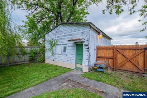 221 N 3rd Street Jefferson OR 97352