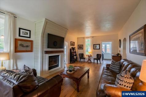 221 N 3rd Street Jefferson OR 97352