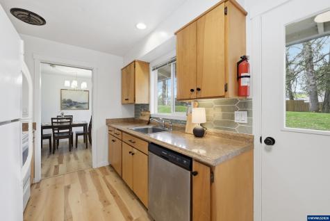 239 NE Azalea Drive Corvallis OR 97330