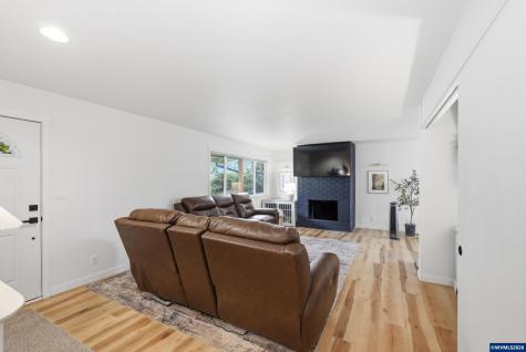 239 NE Azalea Drive Corvallis OR 97330