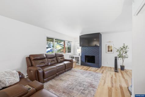 239 NE Azalea Drive Corvallis OR 97330