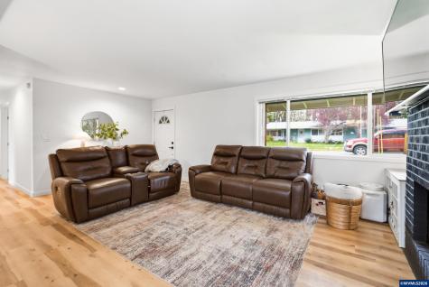 239 NE Azalea Drive Corvallis OR 97330