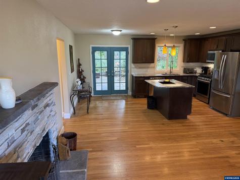 1001 Murlark Avenue NW Salem OR 97304