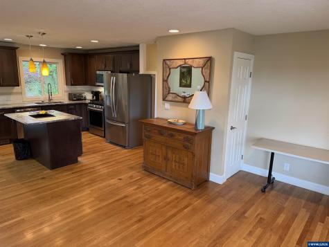 1001 Murlark Avenue NW Salem OR 97304