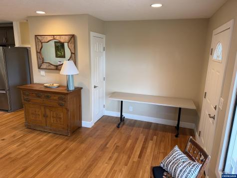 1001 Murlark Avenue NW Salem OR 97304