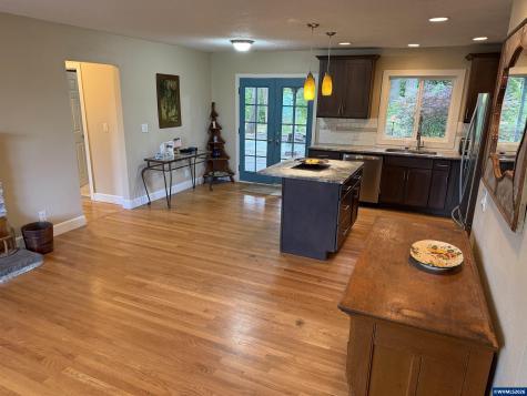 1001 Murlark Avenue NW Salem OR 97304